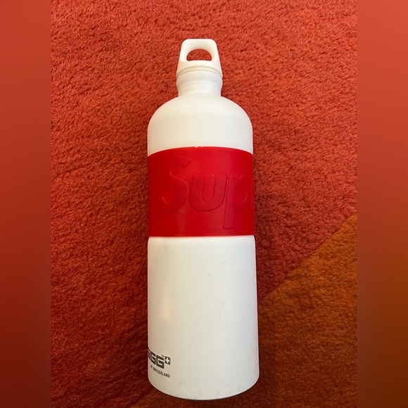 Supreme SIGG Water Bottle Red And White SS19 - Picture 2 of 6